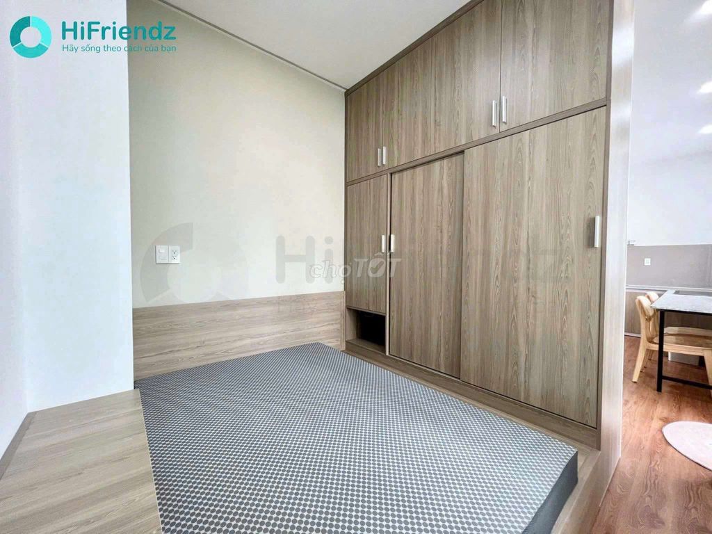 The studio full of cool balcony design