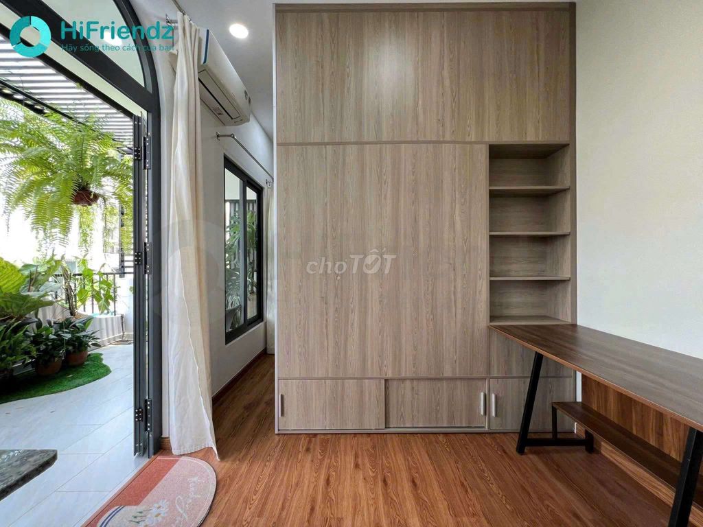 The studio full of cool balcony design