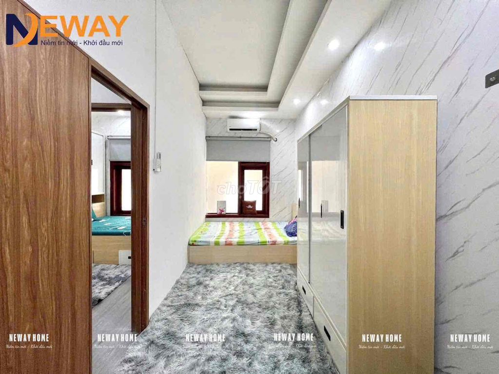 Rent two rooms. Two bathrooms.