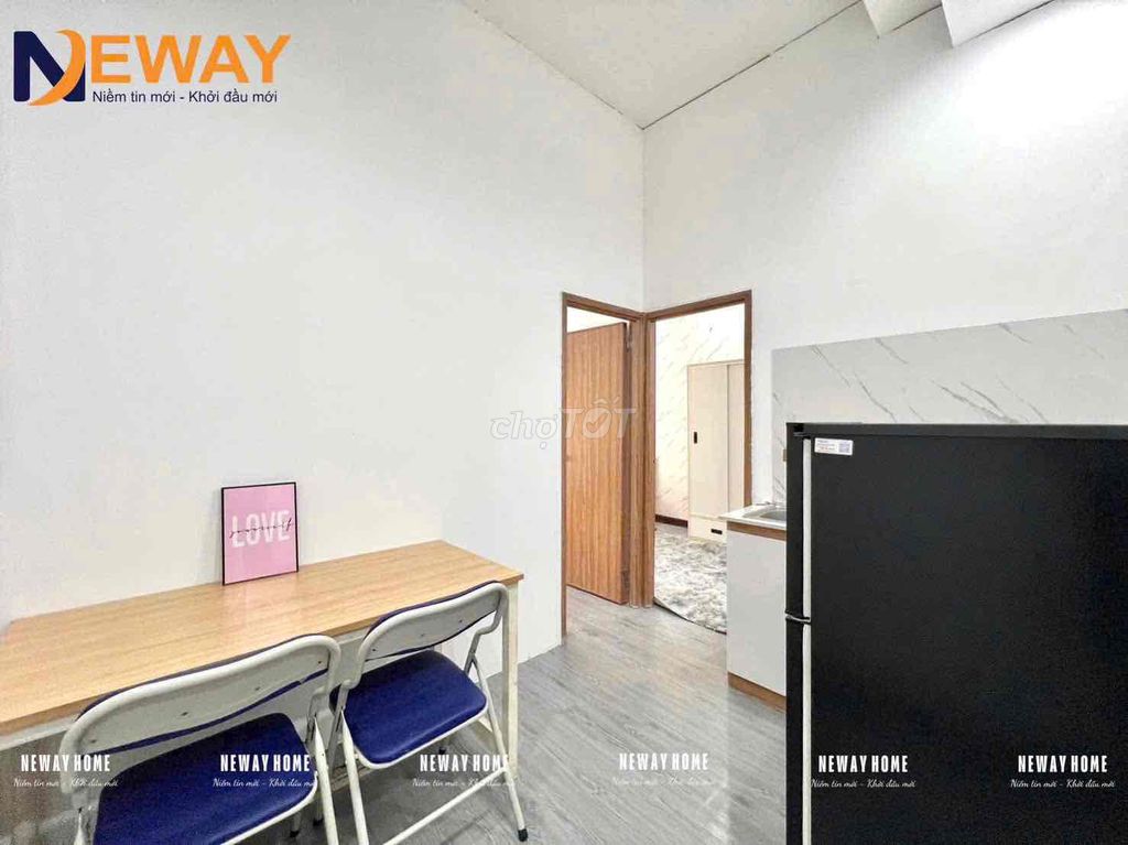 Rent two rooms. Two bathrooms.