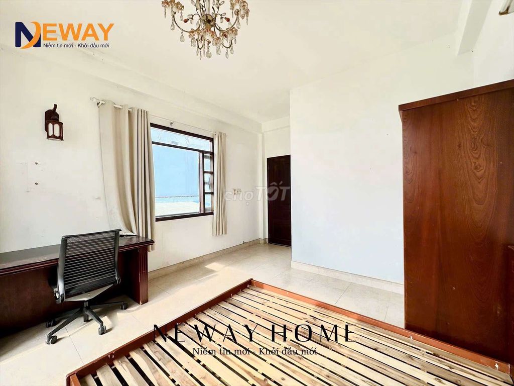 The apartment is full of balconies right here at Mart Mart, tdtu, rmit, nttu, ufret