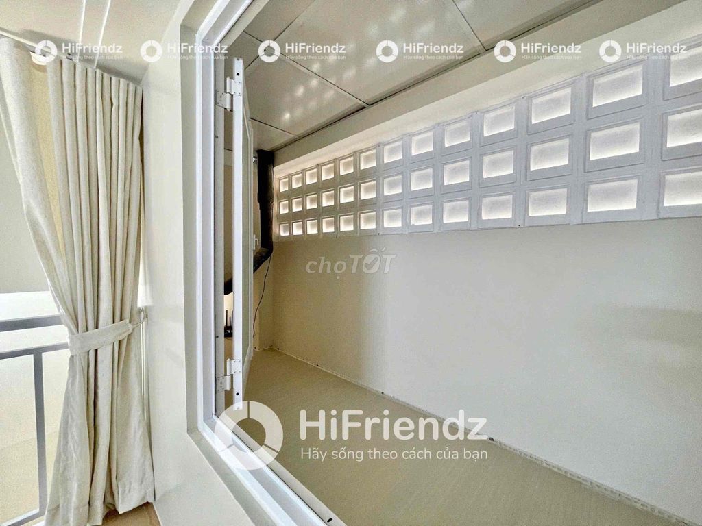 I'll rent a room with enough furniture.