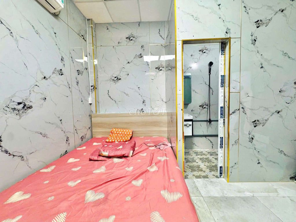 Need to pass the motel near Thủ Đức Hospital.
