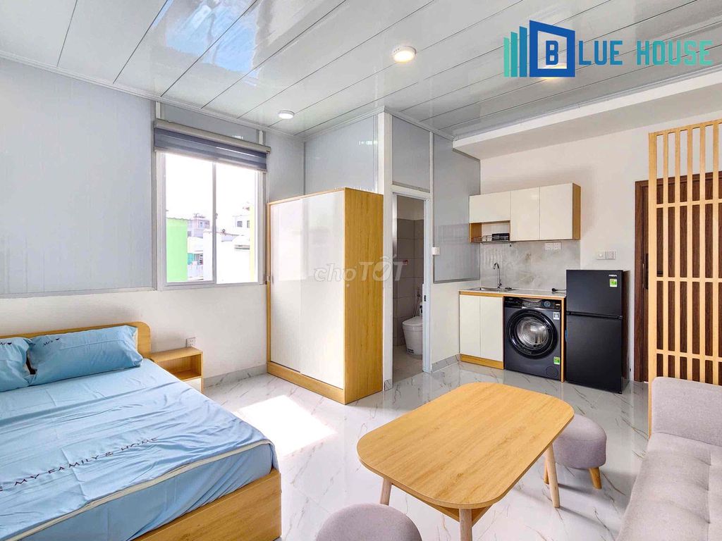Rent a public wash-cleaning balcony in the heart of the 10th district.
