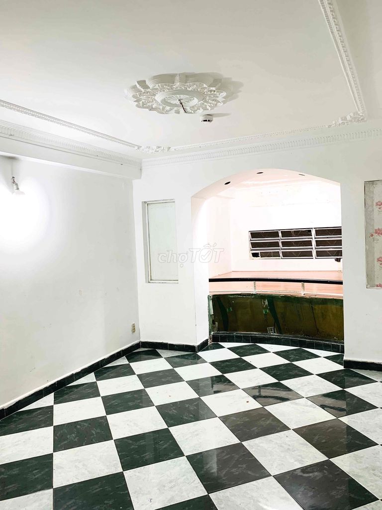 Room 2 Tân Bình