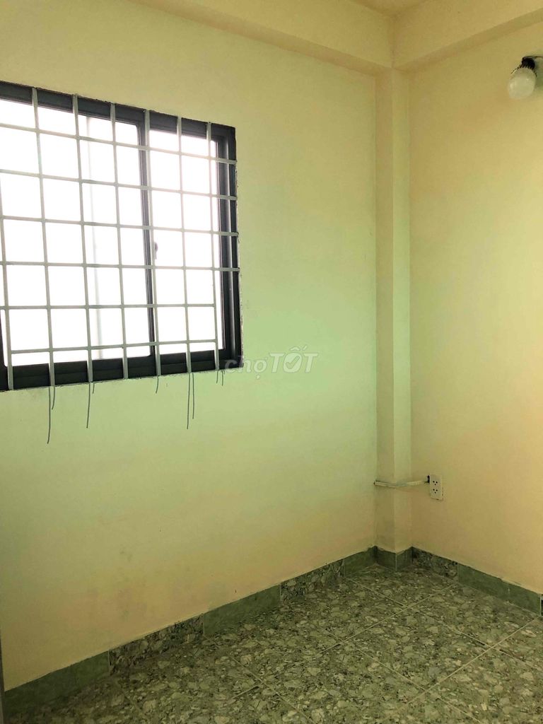 Cheap motel downtown 10th for men to rent.