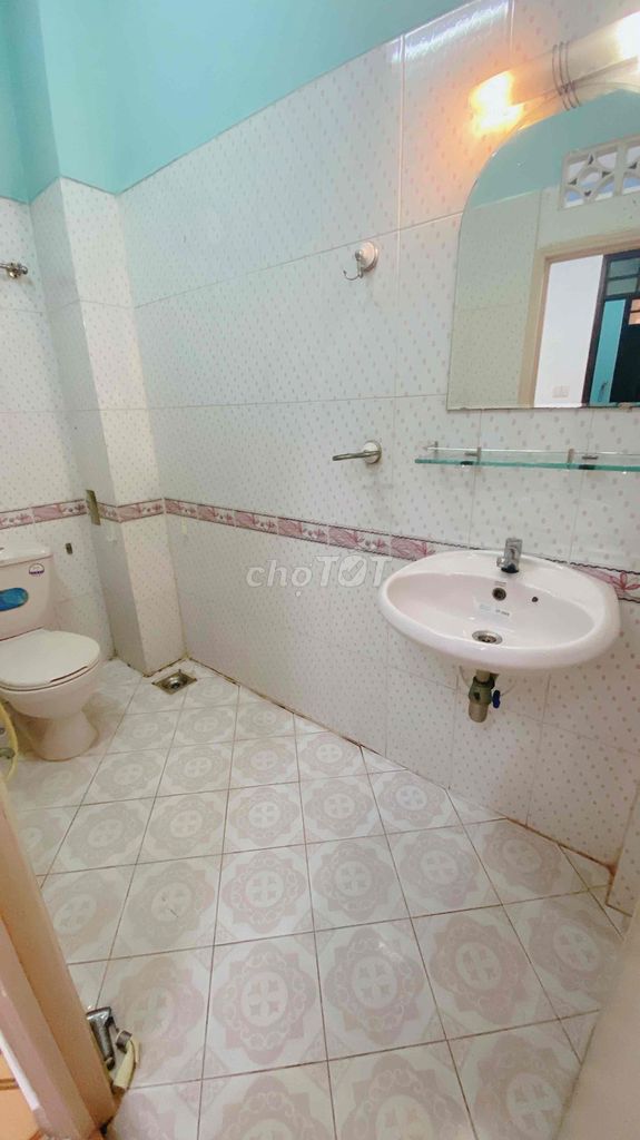 Rent room opposite bv175 - clean security