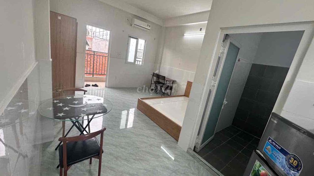 4 million Lê Đức Thọ, sky windows balcony
