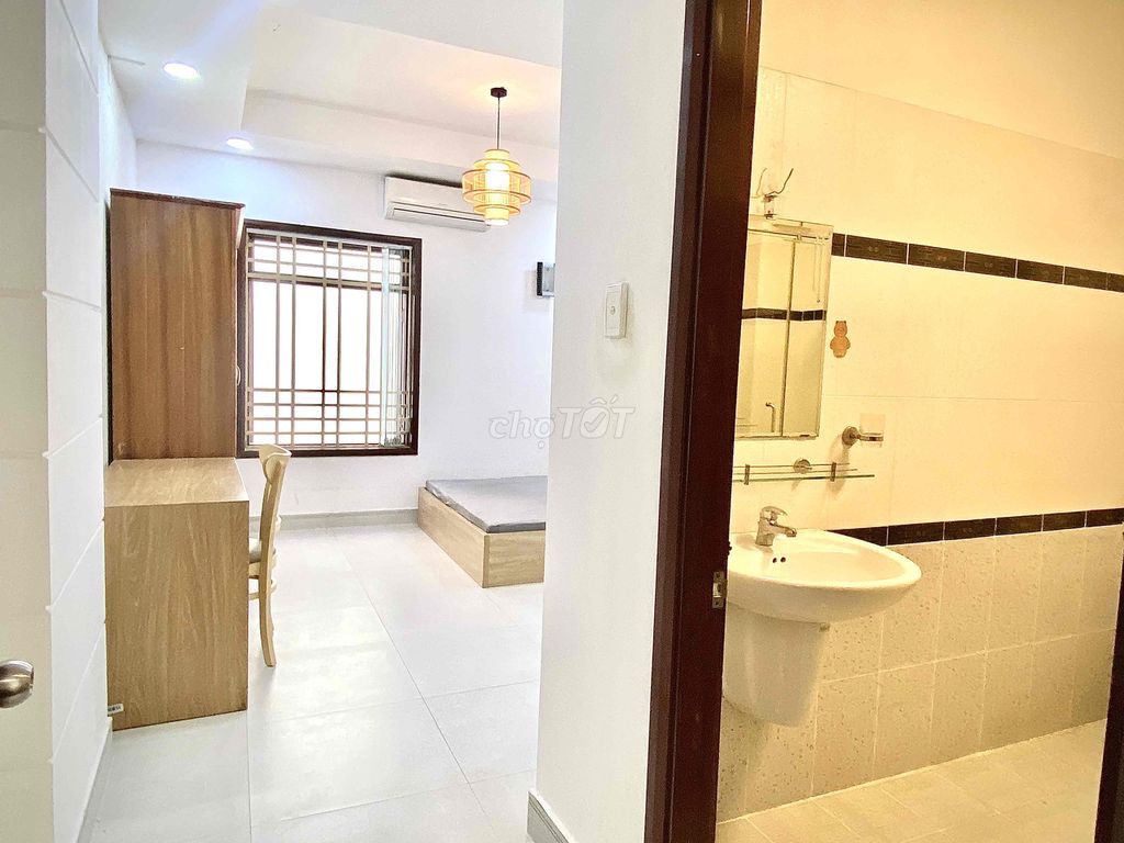 The inside room is at Cô Giang, District 1 is available.