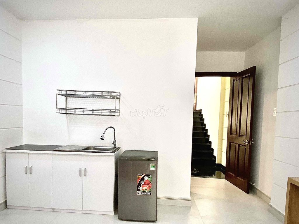 The inside room is at Cô Giang, District 1 is available.