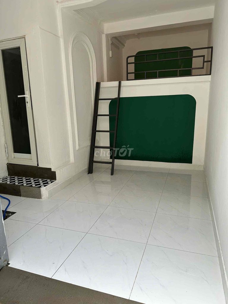 Rent a cheap room at Bình Thạnh.