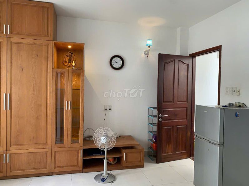 Rent room near Central 1.