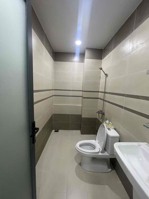 Rent room in the original house, three million a room in private bathroom.