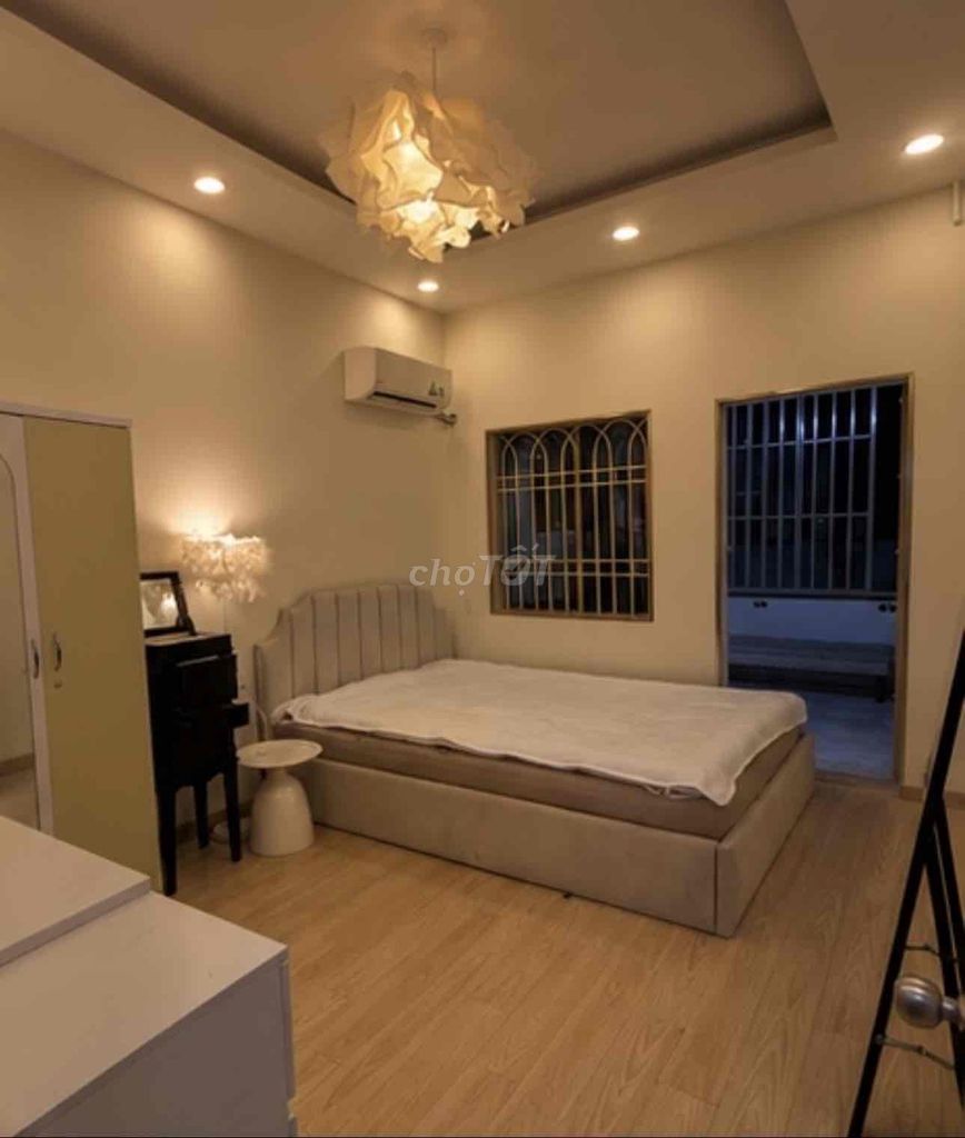 Nguyễn Trãi district 1-- renting studio vip right at Nguyễn Trãi.