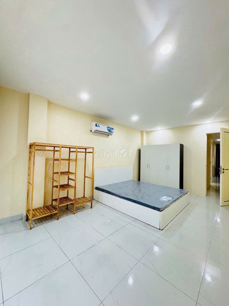 It's the owner who rents room two bedrooms.. . . . . . . . . . . . . . . . . . . . . . . . . . . . . . . . . .