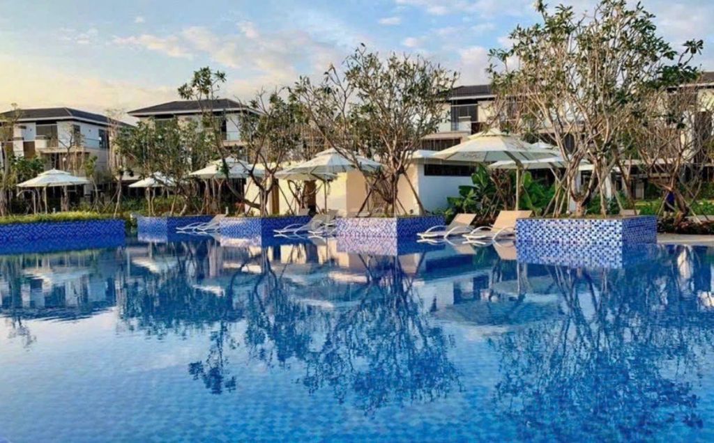 The owner of the Lavilatian Hotel, Nhà Bè, Full, 4.2 million a month.