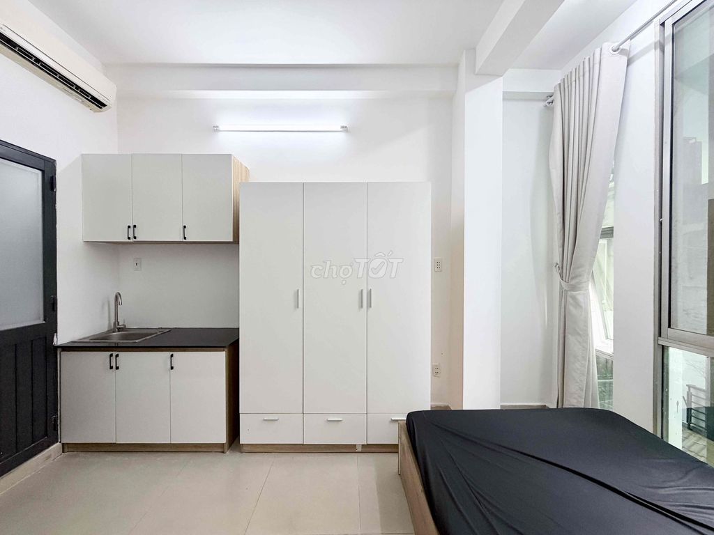 The Toyal Window Room FullNT, Vạn Kiếp Fusion, District 1