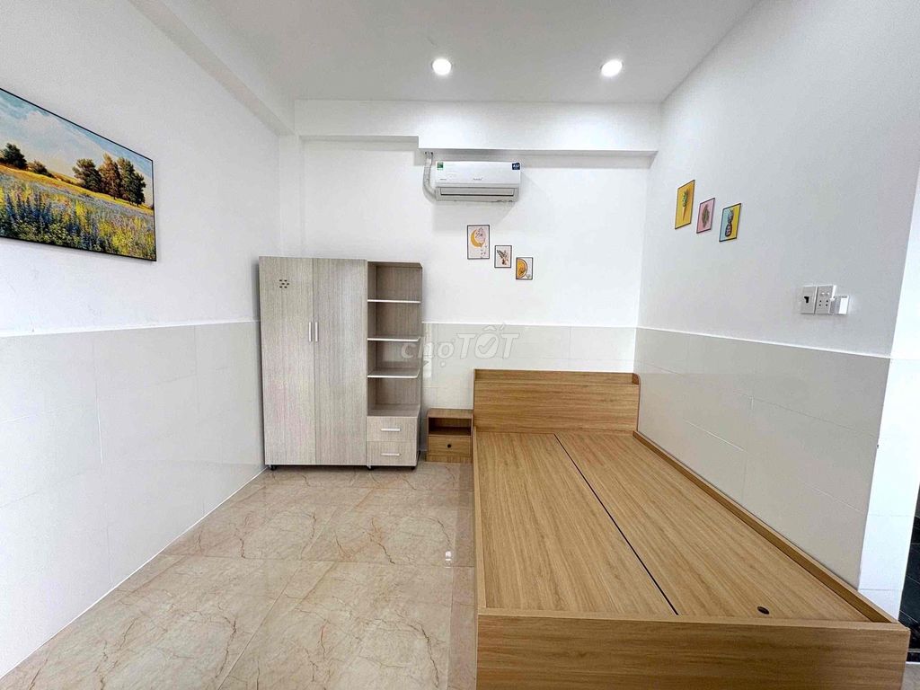 IN THE 25 m2 - full ground floor studio apartment