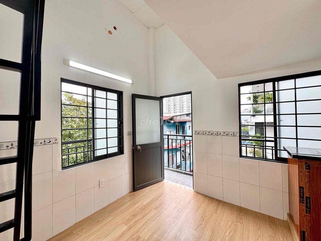 Rent a cheap motel - full balcony immediately vhu