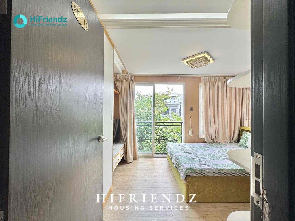The balcony studio is a super-looking interior - cheap room near District 5.