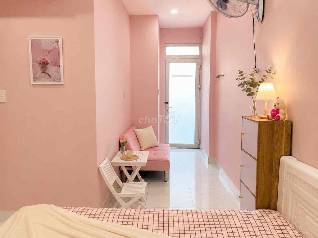 Homes handing rooms are good for college.