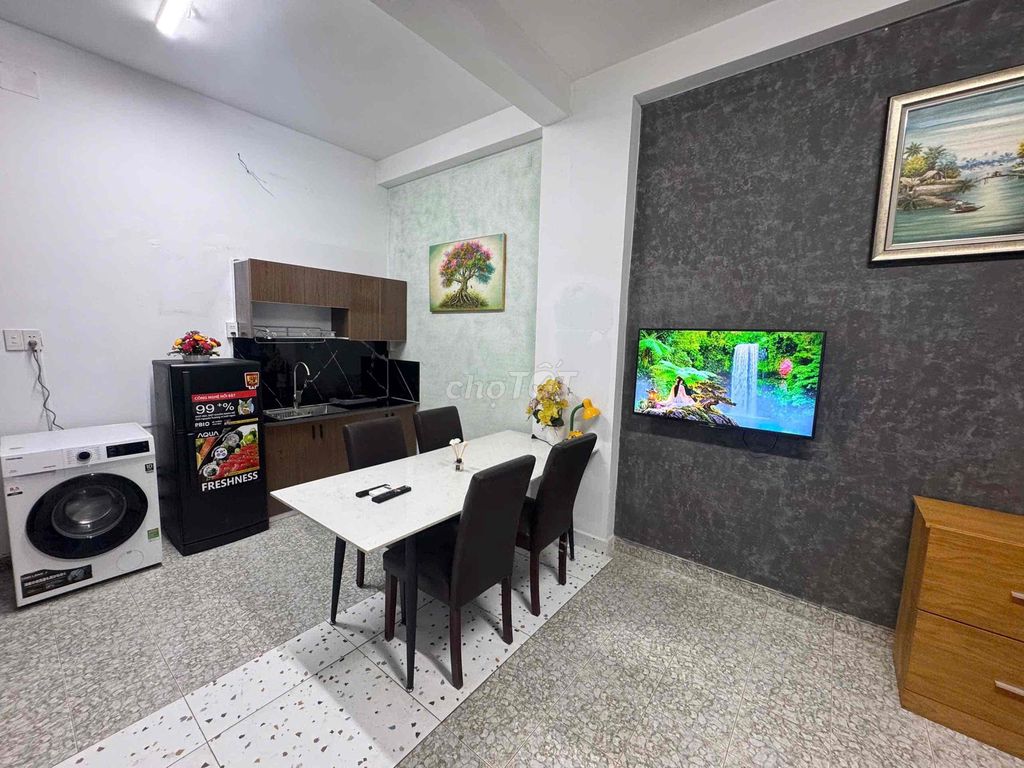 7.2 million – studio full interior • private washing machine - carrying suitcases to