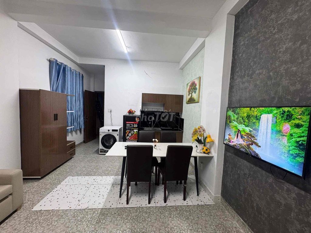 7.2 million – studio full interior • private washing machine - carrying suitcases to