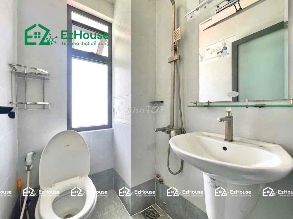 Phan Văn Trị beauty room - sky window - separate kitchen