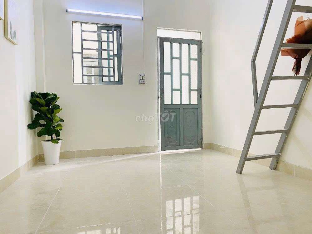 Superroom 25 meters.