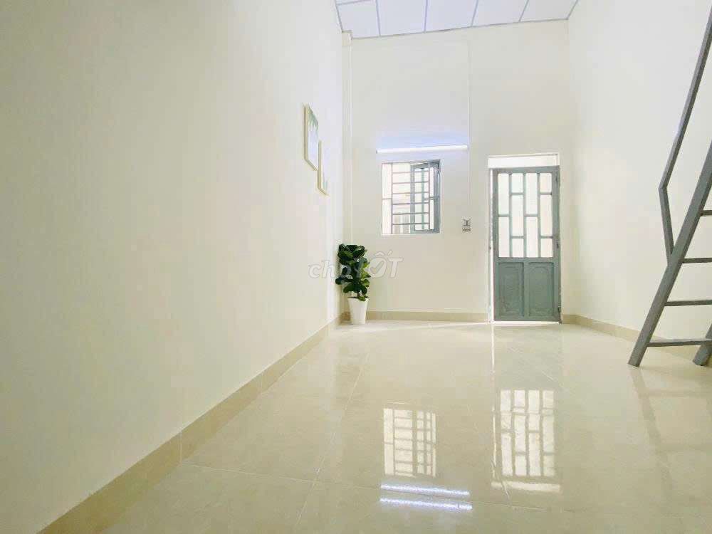 Superroom 25 meters.