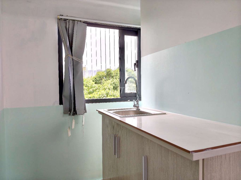 Right in college. New. It's perfect for two or three of you. 100 meters from GoDan