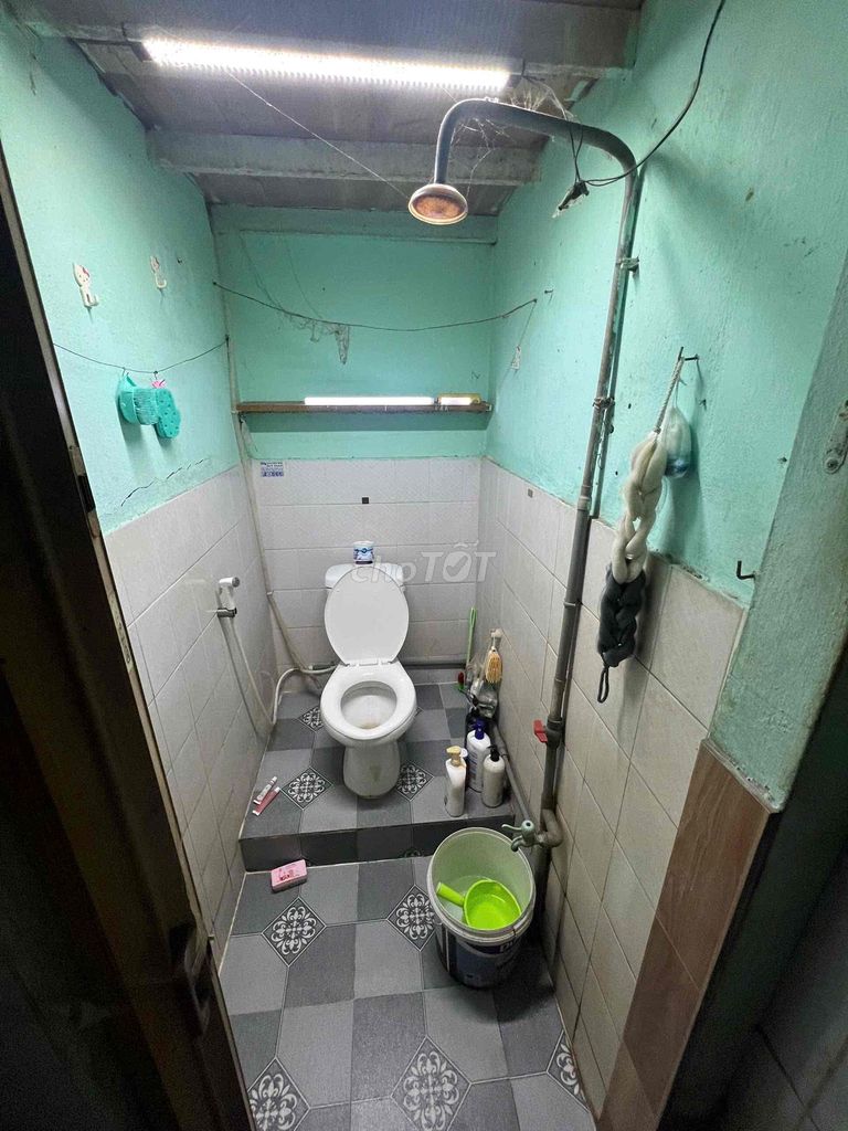 Rent a private passage room.
