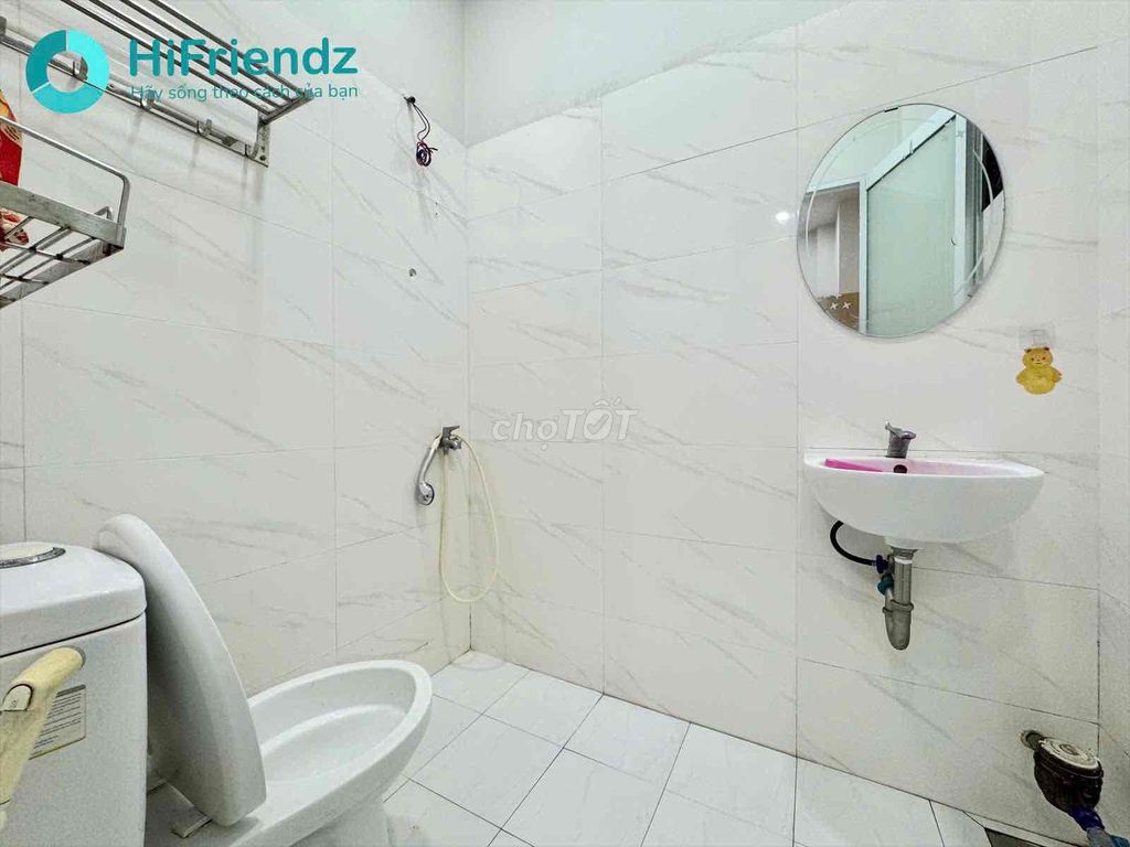 Studio is ready for seven at Cầu Nguyễn Văn Cừ on District 5-1.