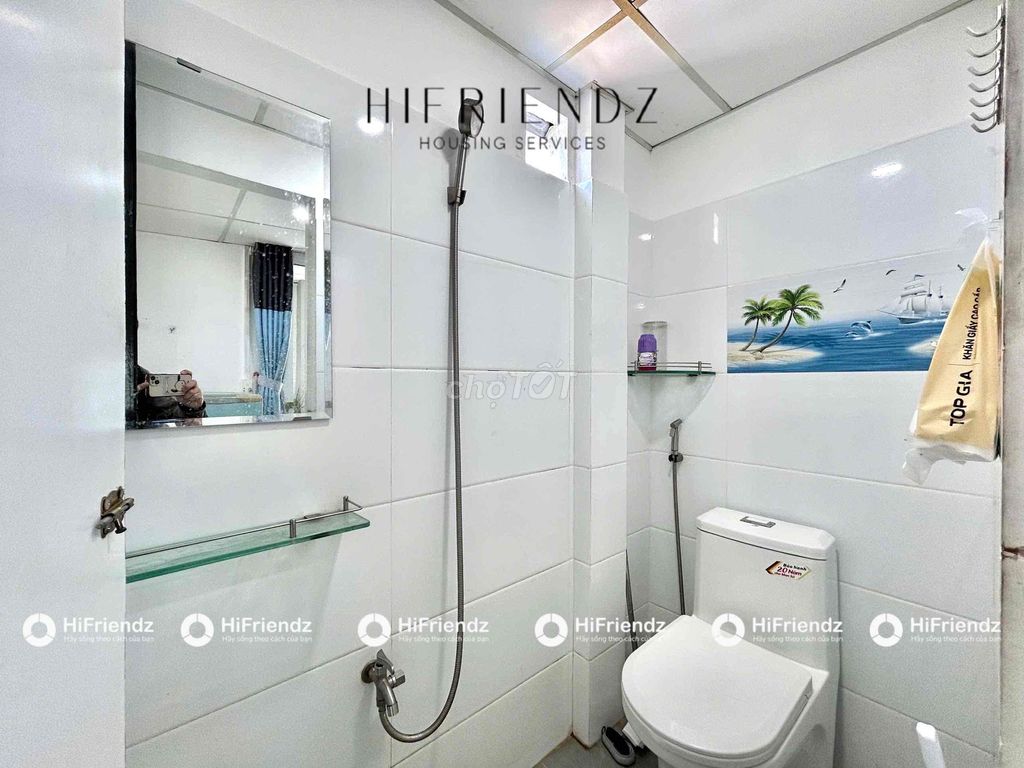 Sky Window studio is a super-high interior bordering the 5th district 11