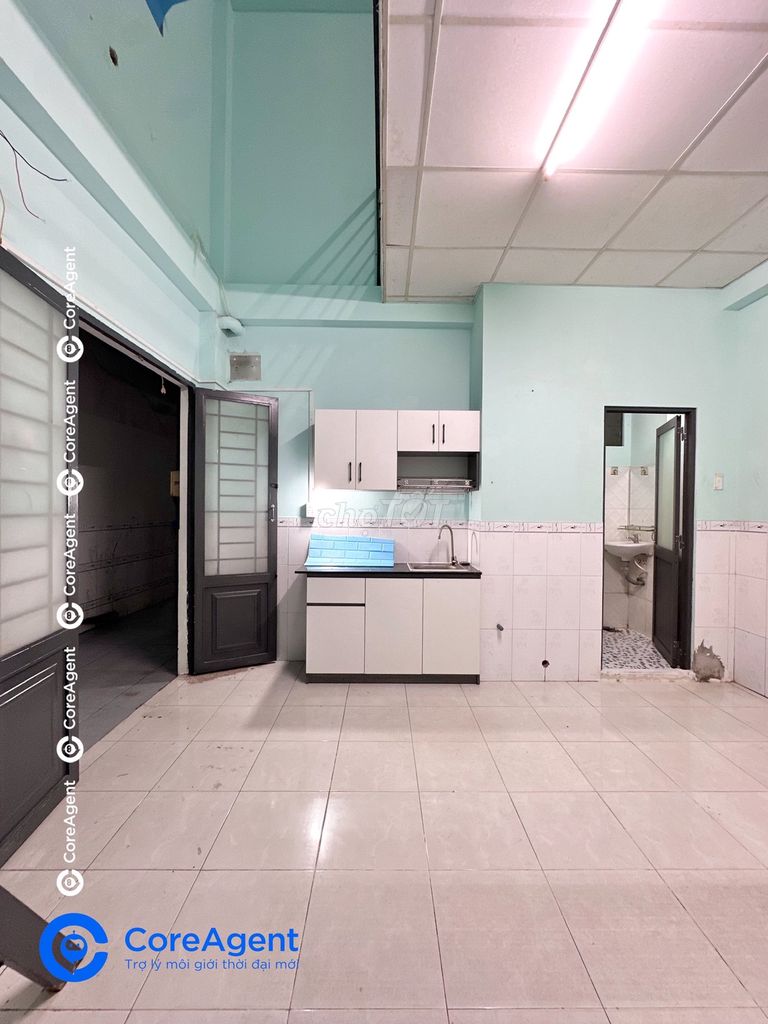 This room is standing up right here, right here, AK Tân Phú.