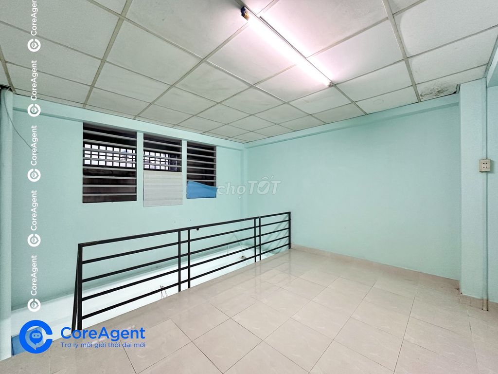 This room is standing up right here, right here, AK Tân Phú.