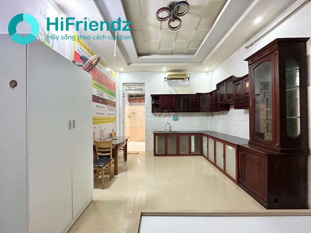 The super-wide studio has interiors in Trần Thị Do, Hiệp Thành Market.