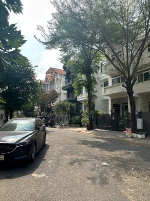 For renting four rooms full of furniture Himard P.Z.zz0 District 7