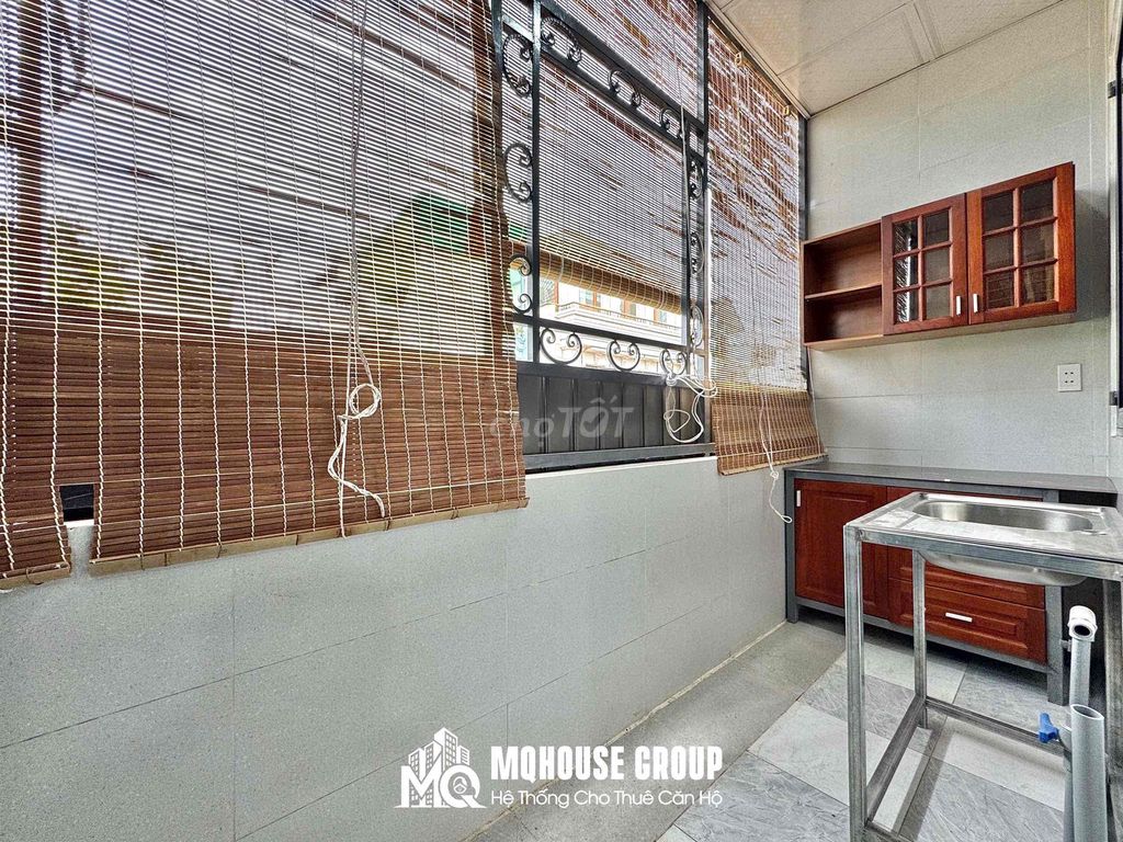 Bancol room - kitchen cup - right there - full interior