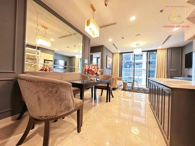 Rent two Laomes golden river district 1-- 30 million a month.