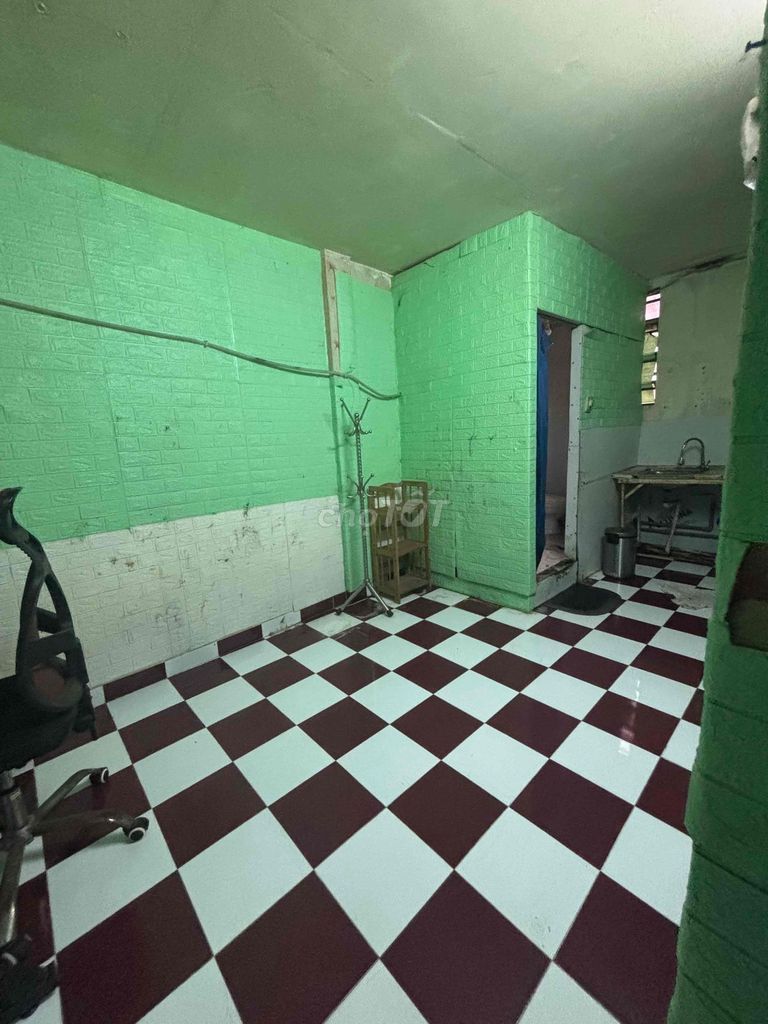 1st district motel, near the city market