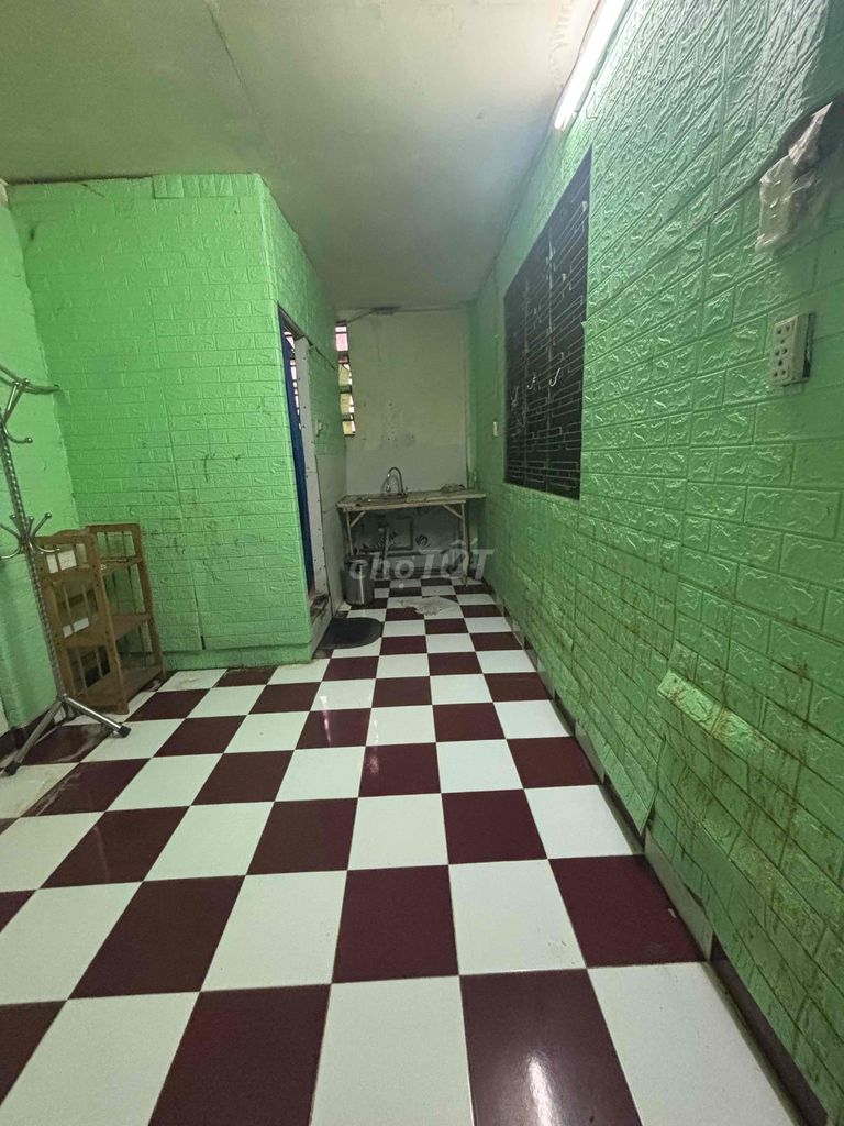 1st district motel, near the city market