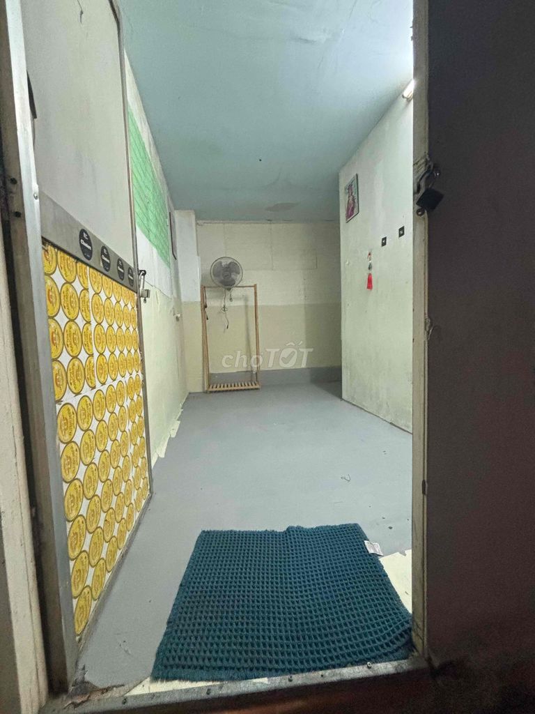 1st district motel, near the city market