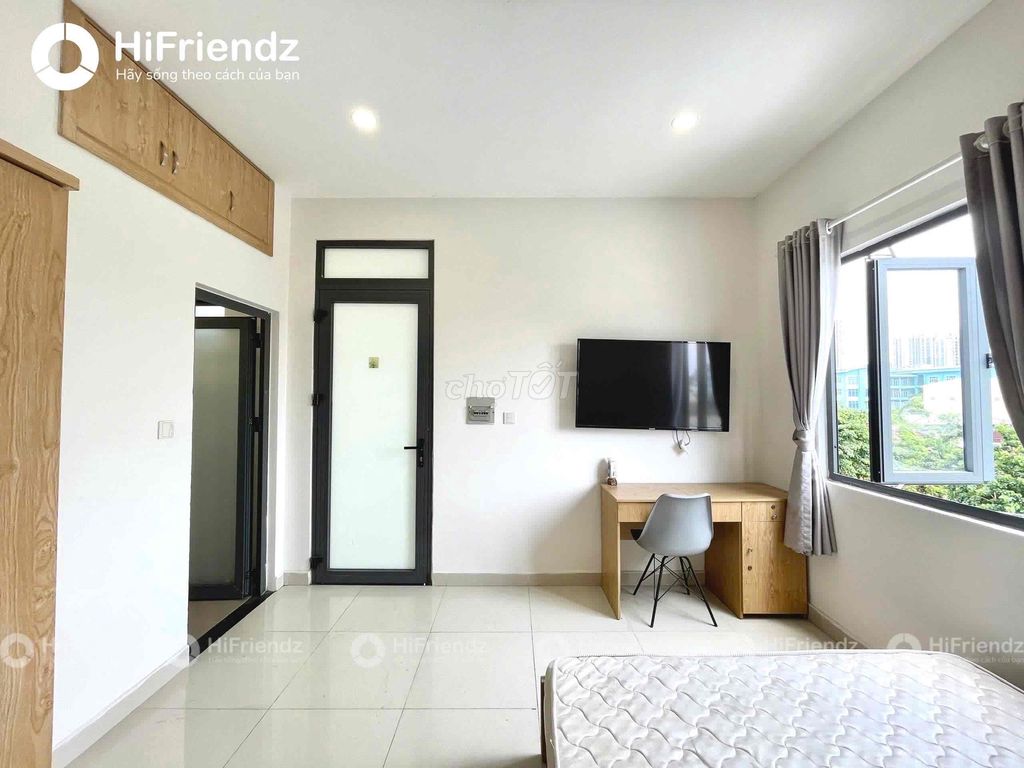 The skylight studio, full of convenient furniture through District 5