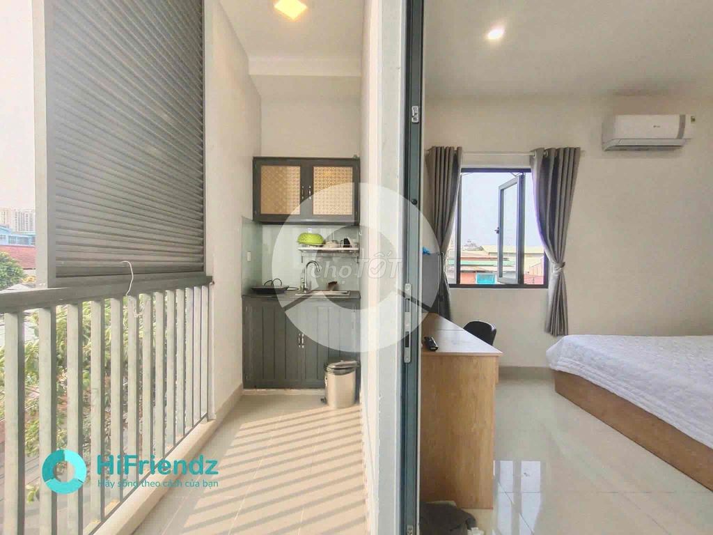 The skylight studio, full of convenient furniture through District 5