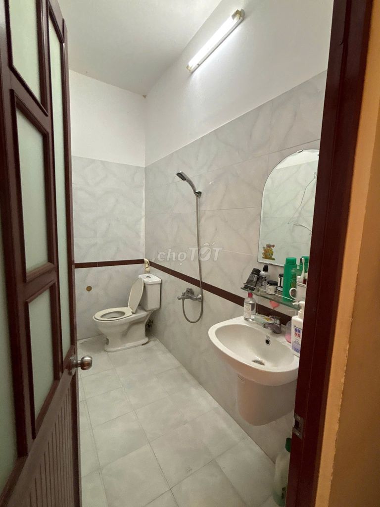 A fair room near Vermalll - 3.5 million - interior - 8 M alley