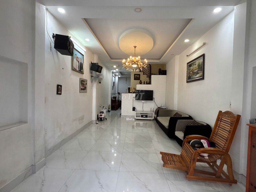 A fair room near Vermalll - 3.5 million - interior - 8 M alley