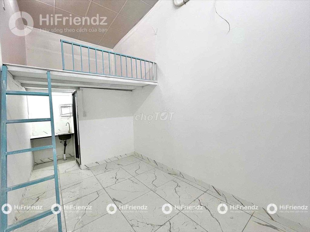 Cooler room. Two million and five right here. Lê Văn Khương, District 12.
