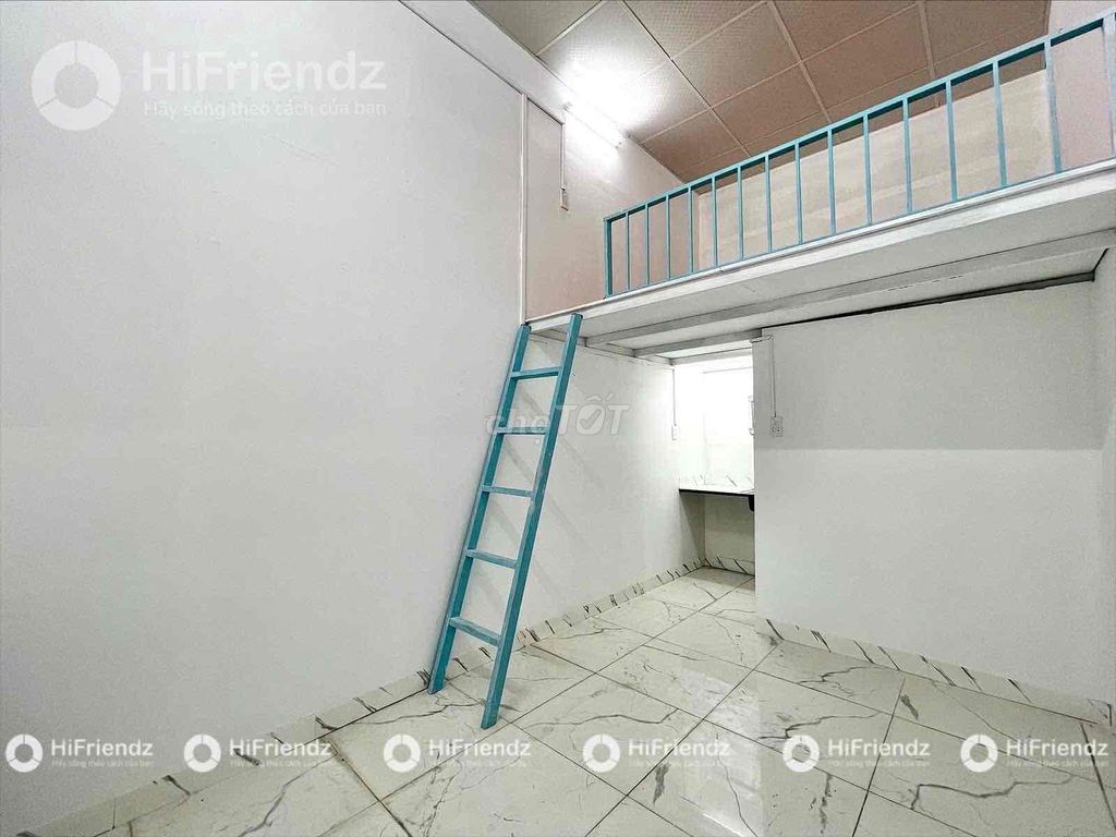 Cooler room. Two million and five right here. Lê Văn Khương, District 12.