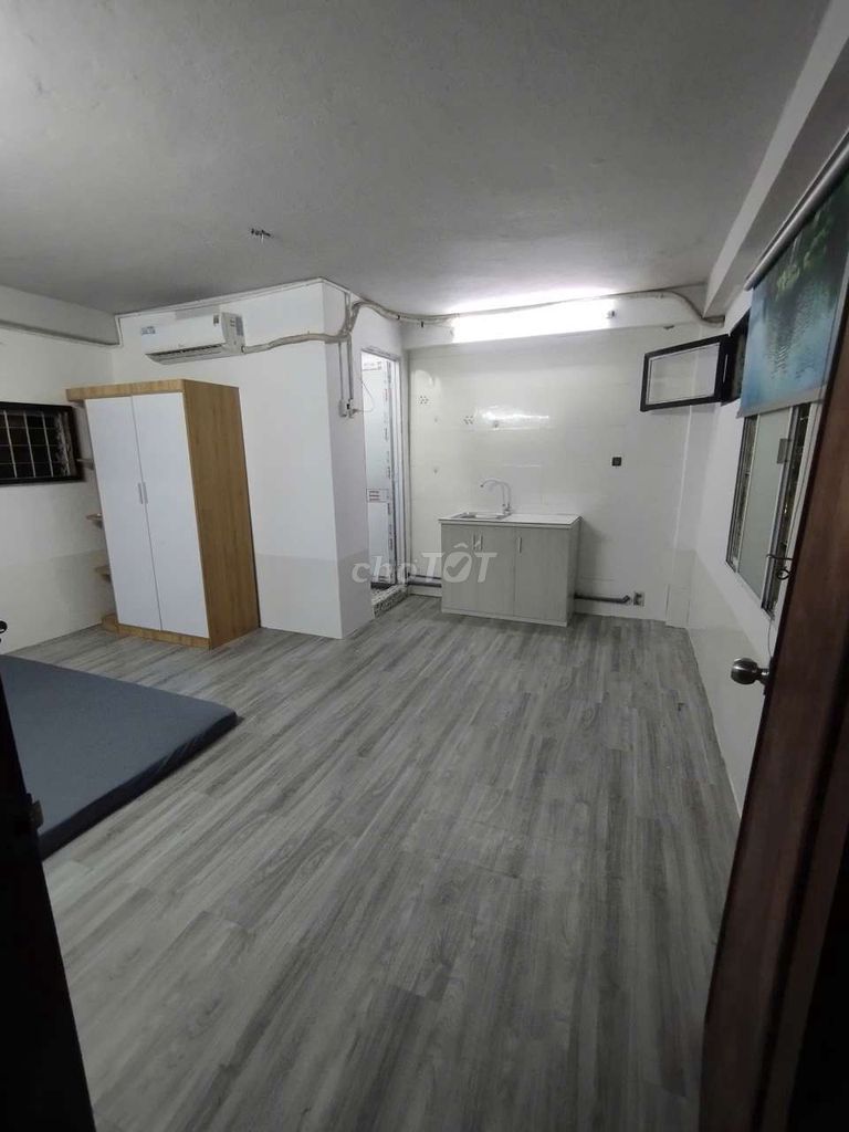 The owner of the rent (7/10) has a room